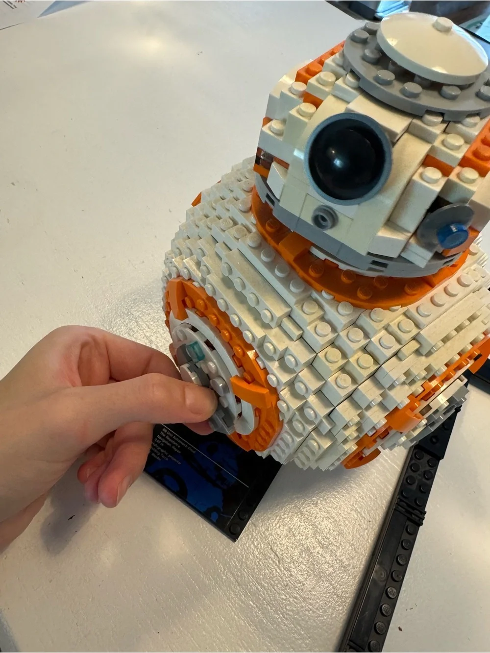BB-8 Droid LEGO Model   BB-8 75187 - White & Orange